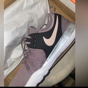 Brand new Women's Nike sneakers